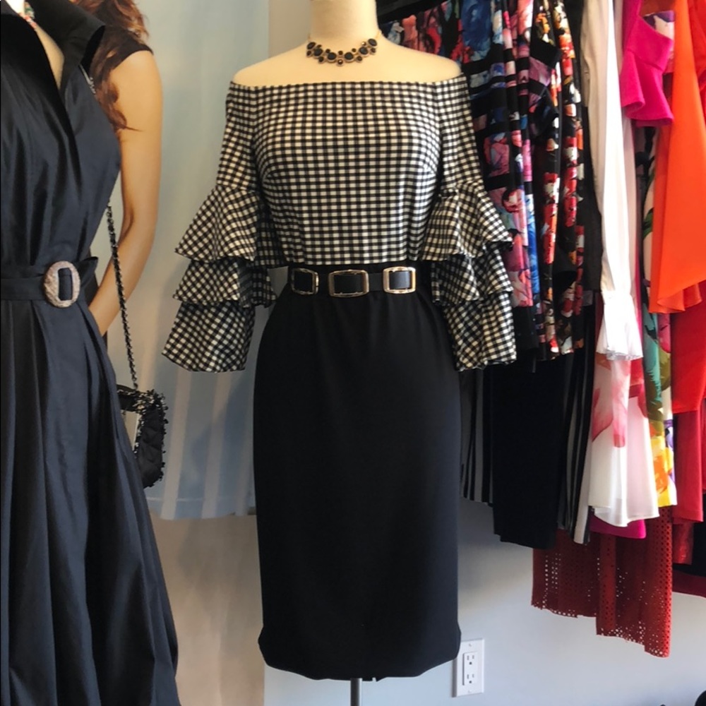 💕Host Pick💕Off The Shoulder Dress